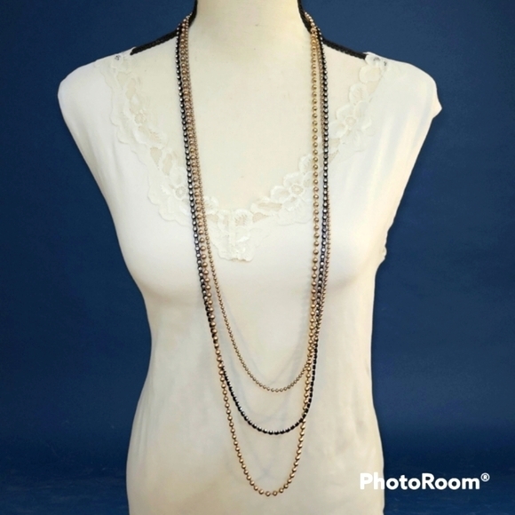 3/$20 Metal Acrylic Rhinestone Layered Esclavage Triple Chain Sweater Necklace - Picture 1 of 6